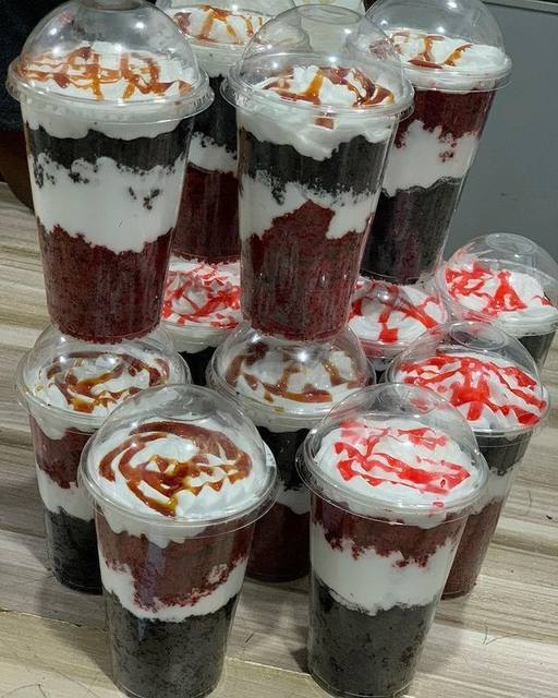 Cake parfait by MIEN TREATS, Lagos